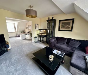 Schwachhausen: Wunderschöne u. große 2 Zi. Maisonnette Whg. mit EBK... - Photo 3