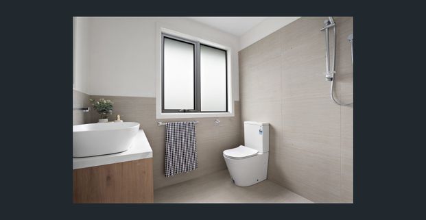 Location & Luxury - Photo 1