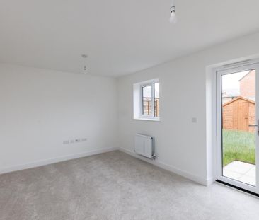 4 bedroom terraced house to rent - Photo 1