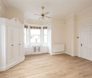 A beautiful three bedroom detached family home, available on an unf... - Photo 5