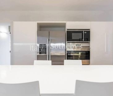 Prestigioso attico con una splendida terrazza panoramica. - Photo 2