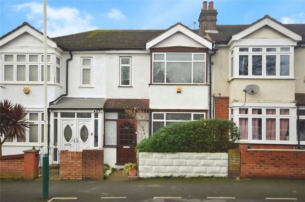 4 bedroom terraced house to rent - Photo 1