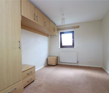 3 bedroom detached house to rent - Photo 4