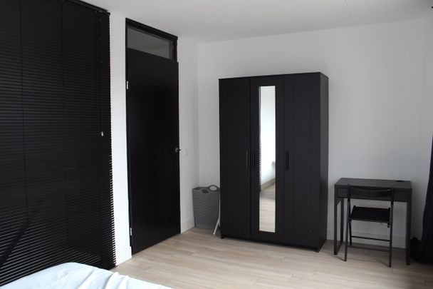 Klaas van Reeuwijkstraat, 2132 ZP, Hoofddorp - Foto 1