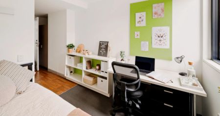 Single Bedroom – 4 Share Apartment - Photo 2