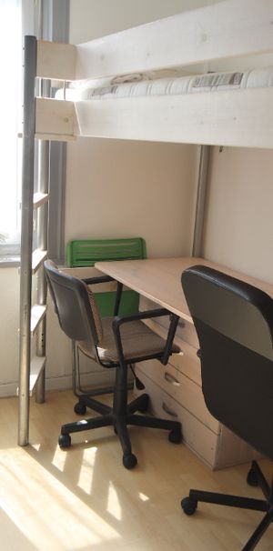 À LOUER – Studio MEUBLÉ de 12 m², Rue Adolphe – VAUBAN réf 710-0C - Photo 1