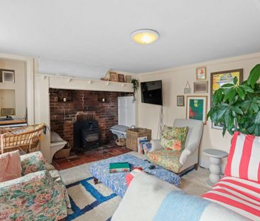 5 bedroom detached house to rent - Photo 2