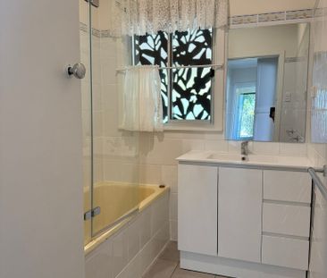 Cosy three bedroom home - Photo 4