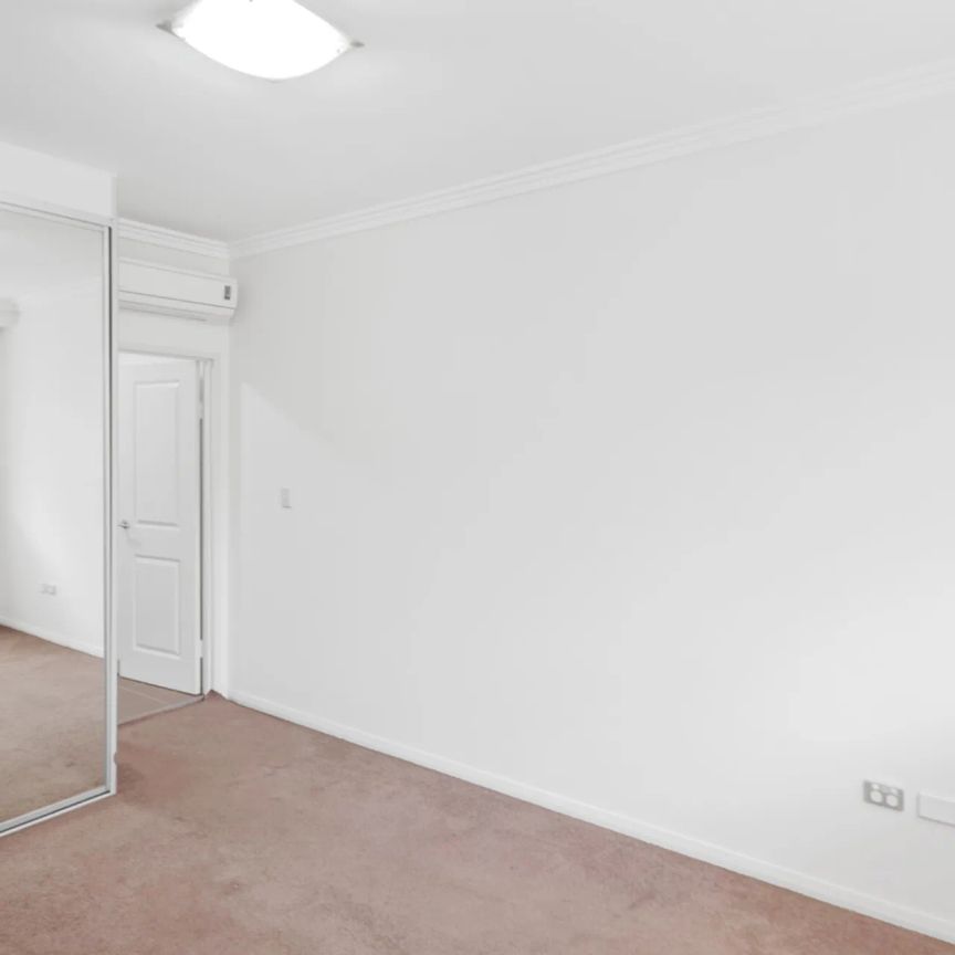 Modern 2 Bedroom - Bright, Spacious & Perfect for Entertaining! - Photo 1