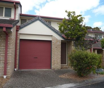 2 bedrooms Towhhouse situated in CARINA HEIGHTS - Photo 1