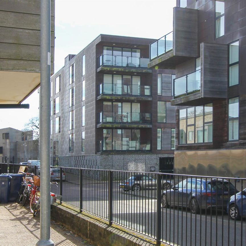 Kingfisher Way, Cambridge - Photo 1