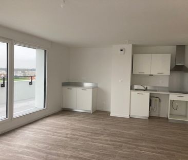 Location Appartement 4 pièces 92m² FLEURY SUR ORNE 14123 - Photo 4