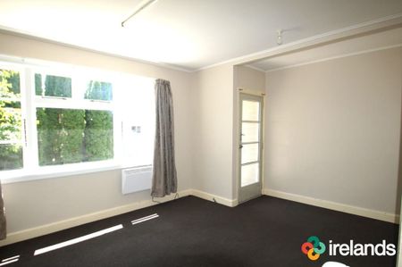 Sunny Two Bedroom Family Home - Photo 2