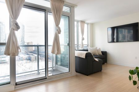 For Lease - 85 Queens Wharf Road Unit# 1812, Toronto, Ontario - Photo 2