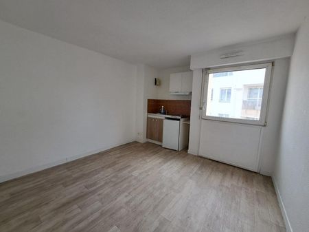Appartement à louer, 1 pièce - Angers 49100 - Photo 2