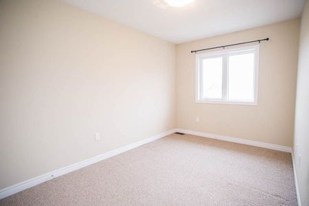 For Lease - 20 McConkey Crescent Unit# 115, Brantford, Ontario - Photo 5