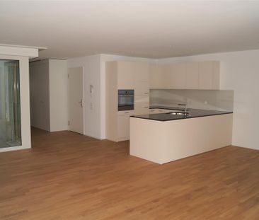 Grosse 3.5 Zimmer Wohnung 97m² - Im Zentrum und nahe Bahnhof - Photo 1