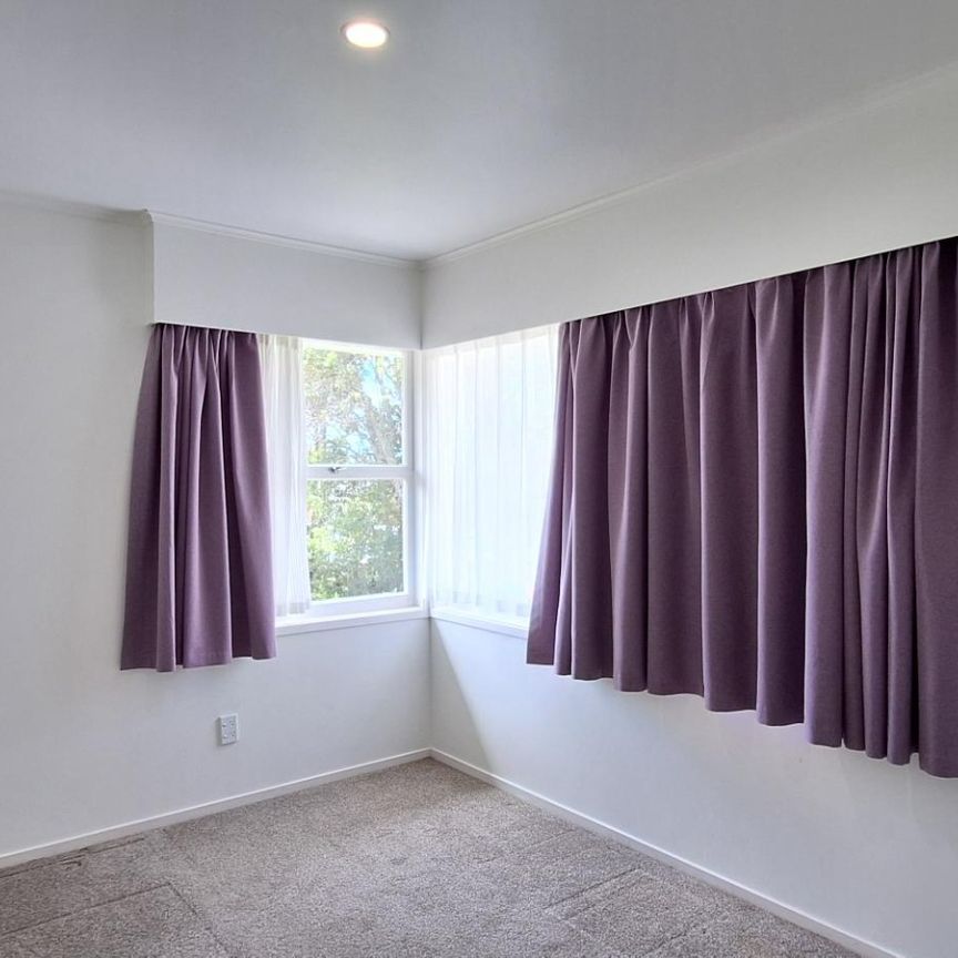 Spacious Family Home in Blockhouse Bay - Photo 1