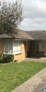 Spacious Unit - Photo 4