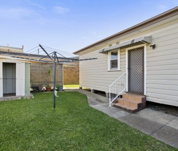 1 Vere Road, Adamstown. - Photo 1