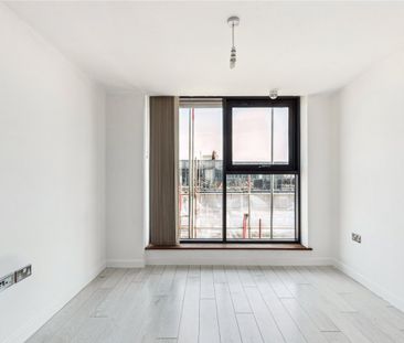 Kingfisher Heights, N17, London - Photo 3