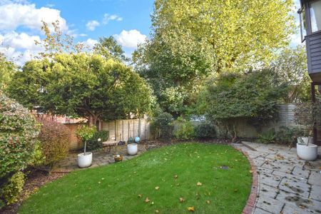 3 bedroom terraced house to rent - Photo 3