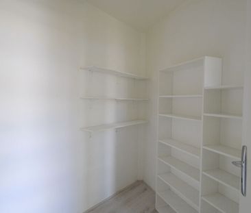 Location Appartement 4 pièces 89m² NANTERRE 92000 - Photo 4