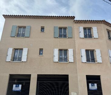 Location Appartement 2 pièces 45m² POURRIERES 83910 - Photo 4