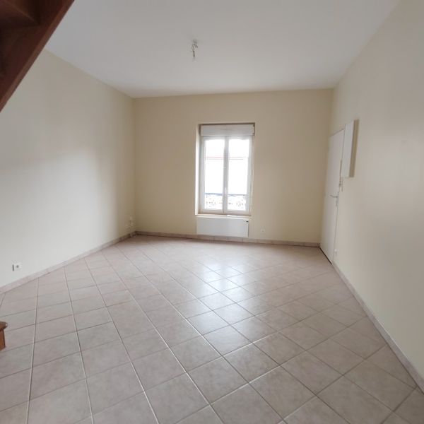 Location Appartement 4 pièces 79m² FLEURY LES AUBRAIS 45400 - Photo 1