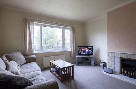 4 bedroom semi-detached house to rent - Photo 3