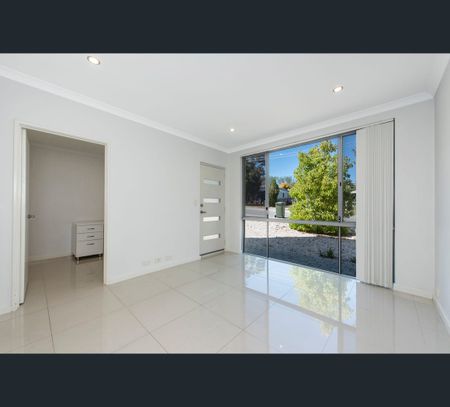 2/48 Morfitt Street, Mandurah, WA 6210 - Photo 3