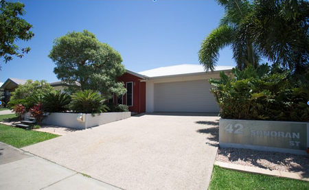 FULLY AIR-CON 4 BEDROOM HOME LOCATED IN PLANTATION PALMS - Photo 5