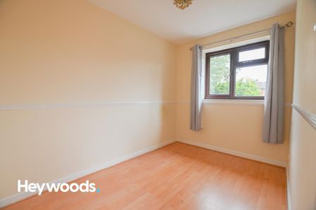 2 bedroom semi-detached house to rent - Photo 4