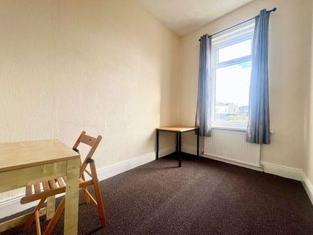 5 bedroom terraced house to rent - Photo 4