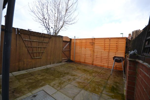 2 bed Mid Terraced House for Rent - Photo 1