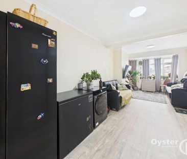4 bedroom semi-detached house to rent - Photo 1