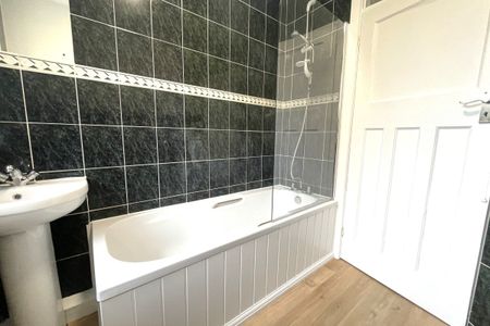 Courtlands Drive - Photo 4