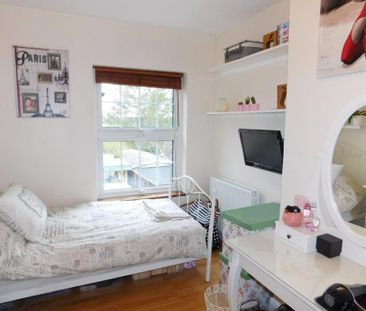 4 bedroom semi-detached house to rent - Photo 4