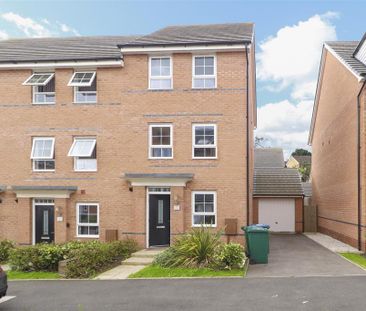 4 bedroom terraced house to rent - Photo 1