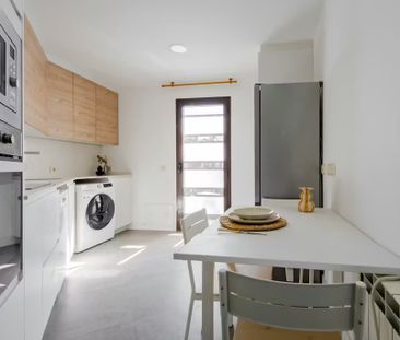 Calle de las Islas de Cabo Verde, Madrid, Community of Madrid 28035 - Photo 4