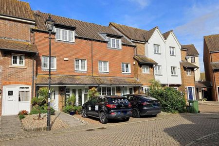 5 bedroom townhouse to rent - Photo 3