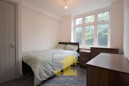 5 bedroom terraced house to rent - Photo 3