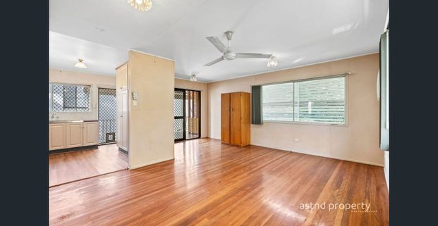 Beautiful 3 Bed with a Multi-Purpose Room Downstairs - Photo 1