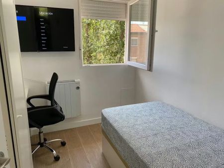 Calle de Orio, Madrid, Community of Madrid 28041 - Photo 4