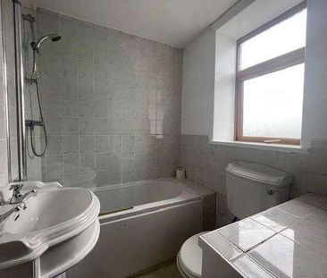 Ambler Thorn, Queensbury, Bradford, BD13 - Photo 5