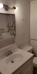 Logement 5 1/2 NON MEUBLÉS Quartier tranquille. - Photo 3