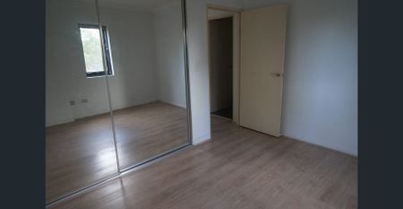 TOP LOCATION / LARGE 2 BEDROOMS APARTMENT! - Photo 5