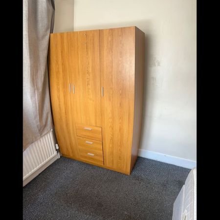 Room in a Shared House, Wembley Hill Road, HA9 - Photo 4