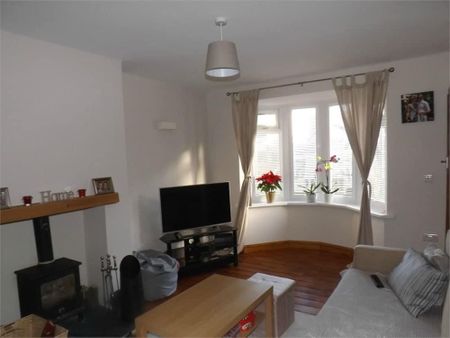 2 bedroom terraced house to rent - Photo 2