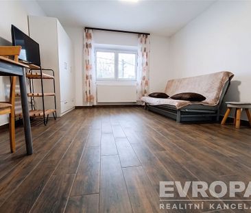 Pronájem bytu 1+1 30 m² - Photo 1
